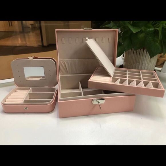 Girls Set of Two Leather Jewelry Box Organizers - Picture 6 of 11